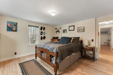 19 Woodlawn Road Burlington VT 05408