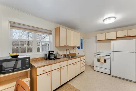 19 Woodlawn Road Burlington VT 05408