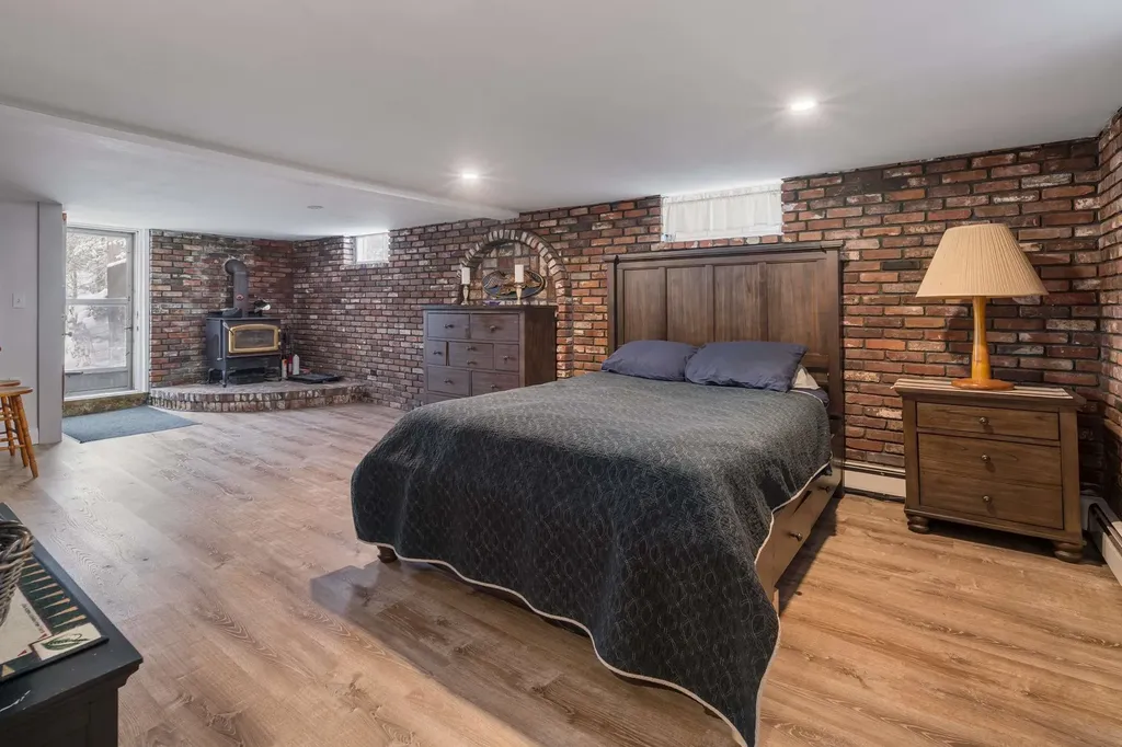 208 Long Sands Road York ME 03909