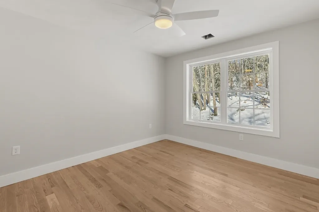 12 Peaslee Road Rochester NH 03867