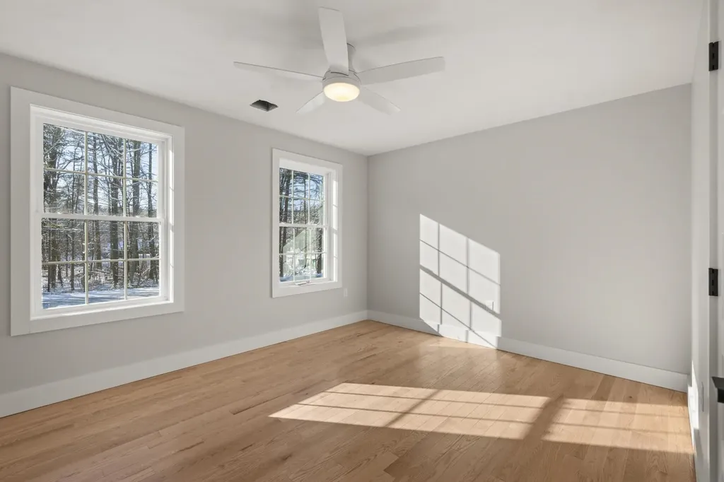 12 Peaslee Road Rochester NH 03867