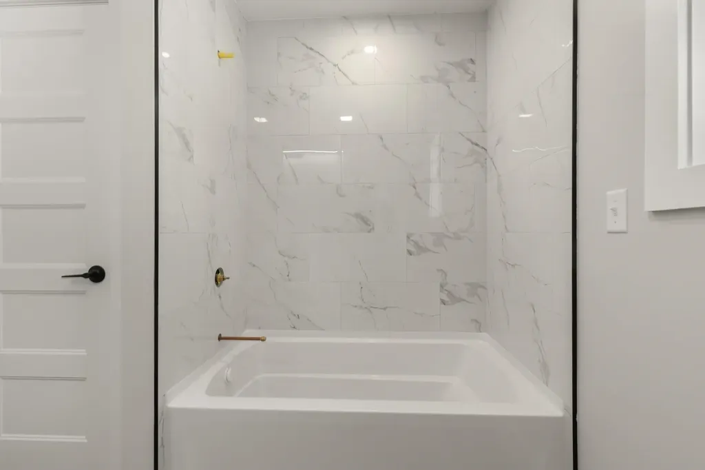 12 Peaslee Road Rochester NH 03867