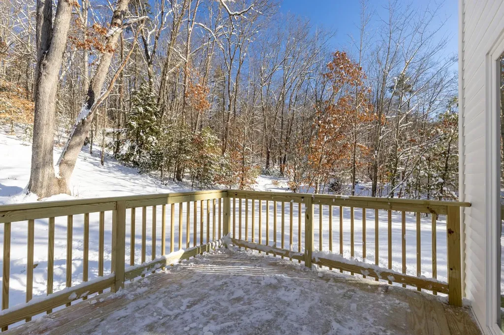 12 Peaslee Road Rochester NH 03867