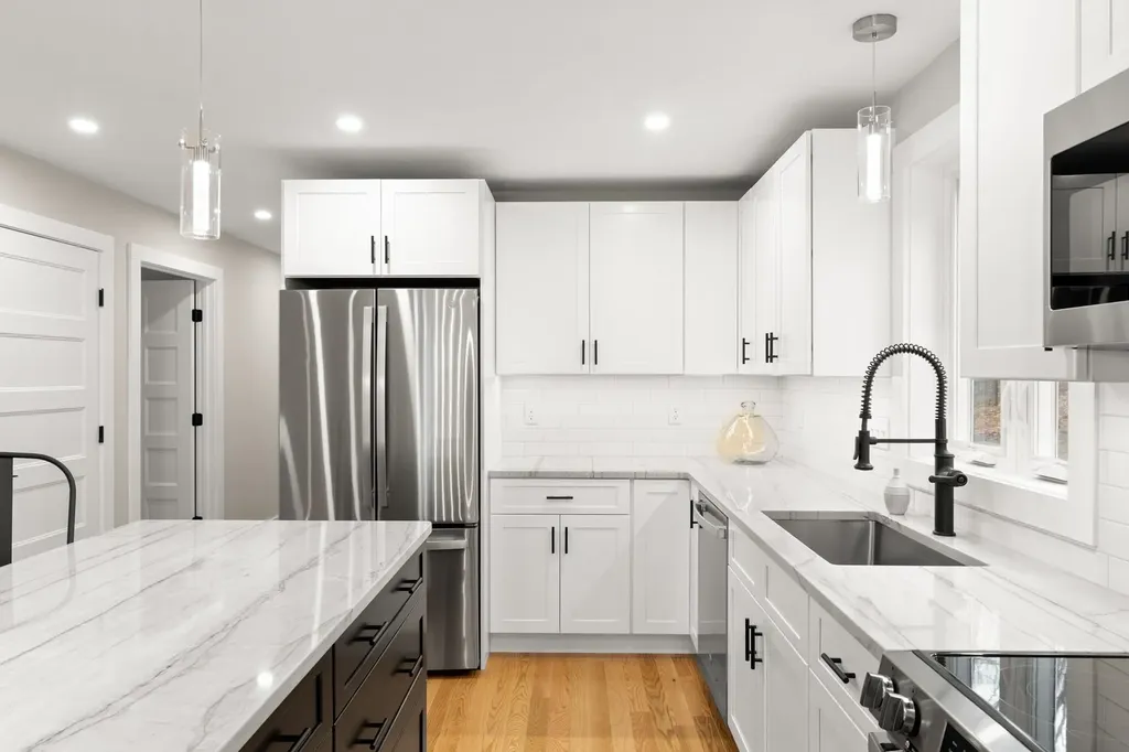 12 Peaslee Road Rochester NH 03867