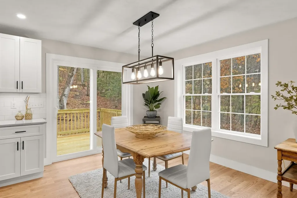 12 Peaslee Road Rochester NH 03867