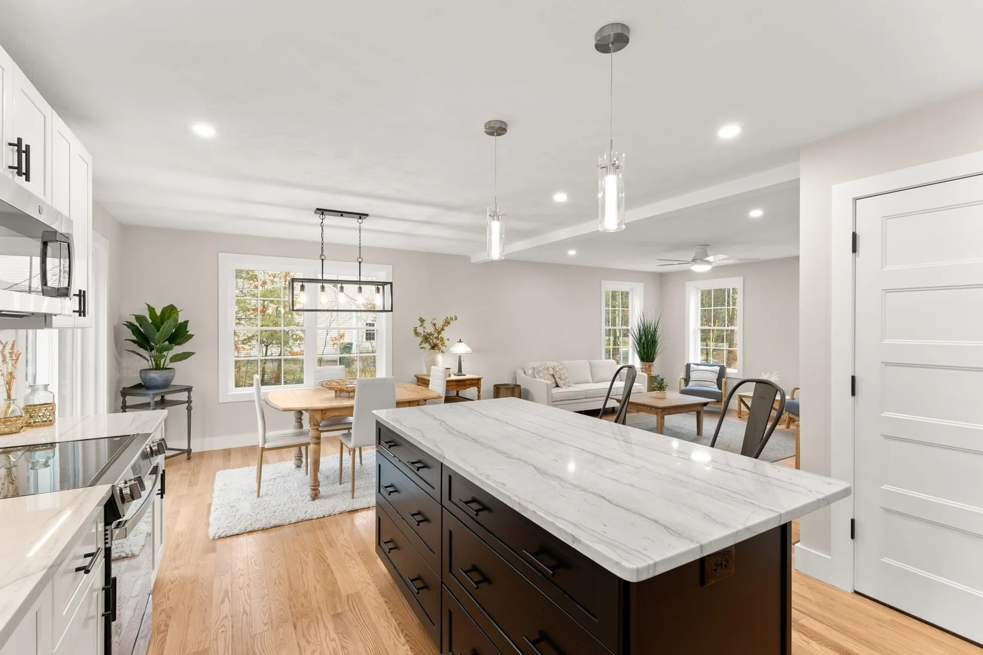 12 Peaslee Road Rochester NH 03867