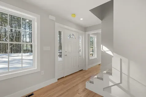 12 Peaslee Road Rochester NH 03867