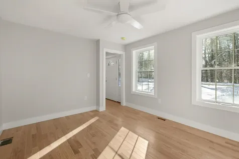 12 Peaslee Road Rochester NH 03867