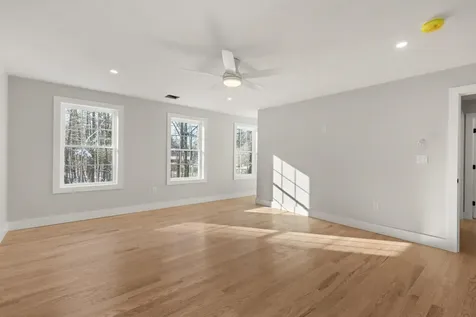 12 Peaslee Road Rochester NH 03867