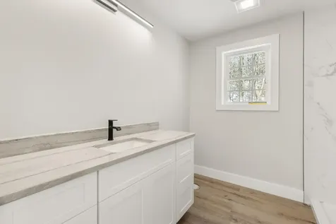 12 Peaslee Road Rochester NH 03867