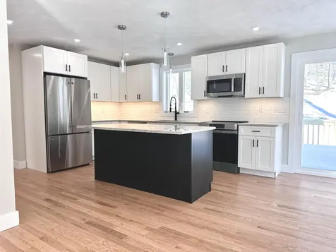 12 Peaslee Road Rochester NH 03867