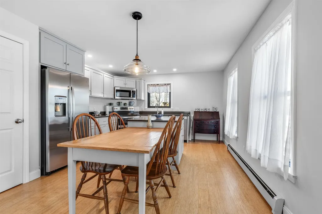 34 Pleasant Street Lyme NH 03768