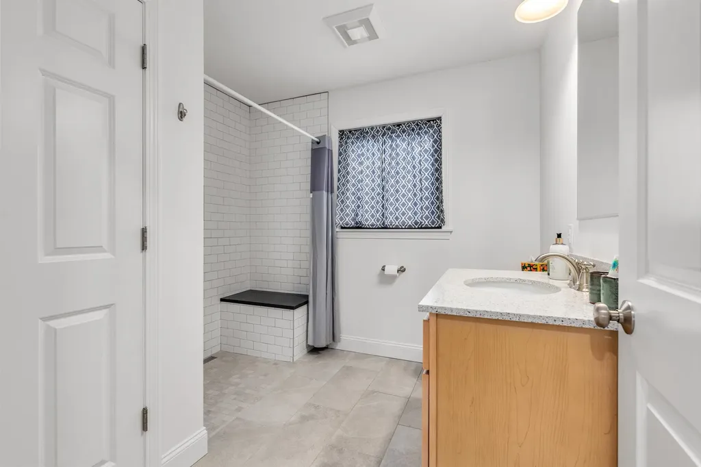 34 Pleasant Street Lyme NH 03768