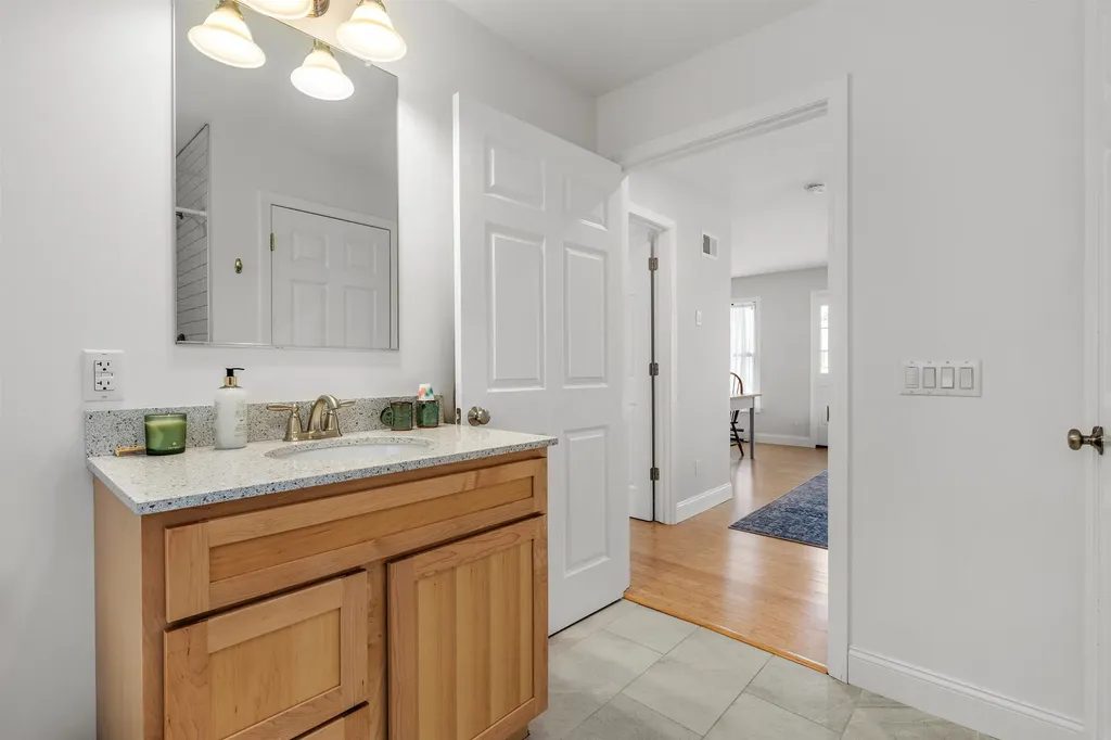 34 Pleasant Street Lyme NH 03768