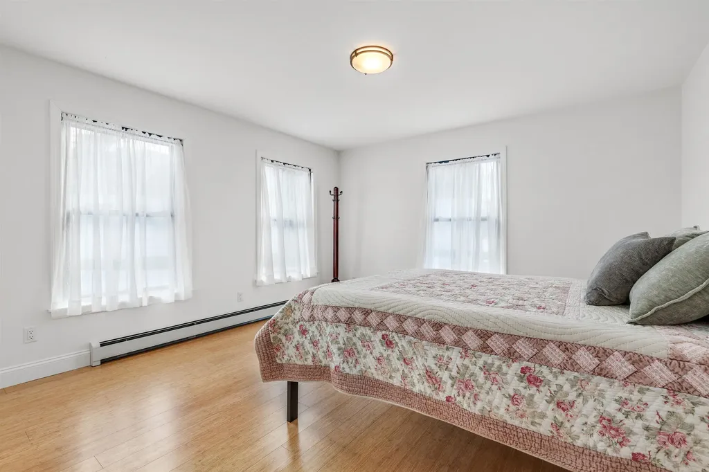 34 Pleasant Street Lyme NH 03768