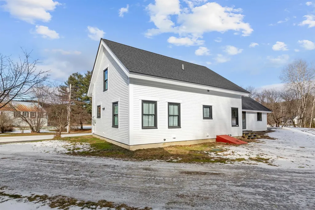 34 Pleasant Street Lyme NH 03768