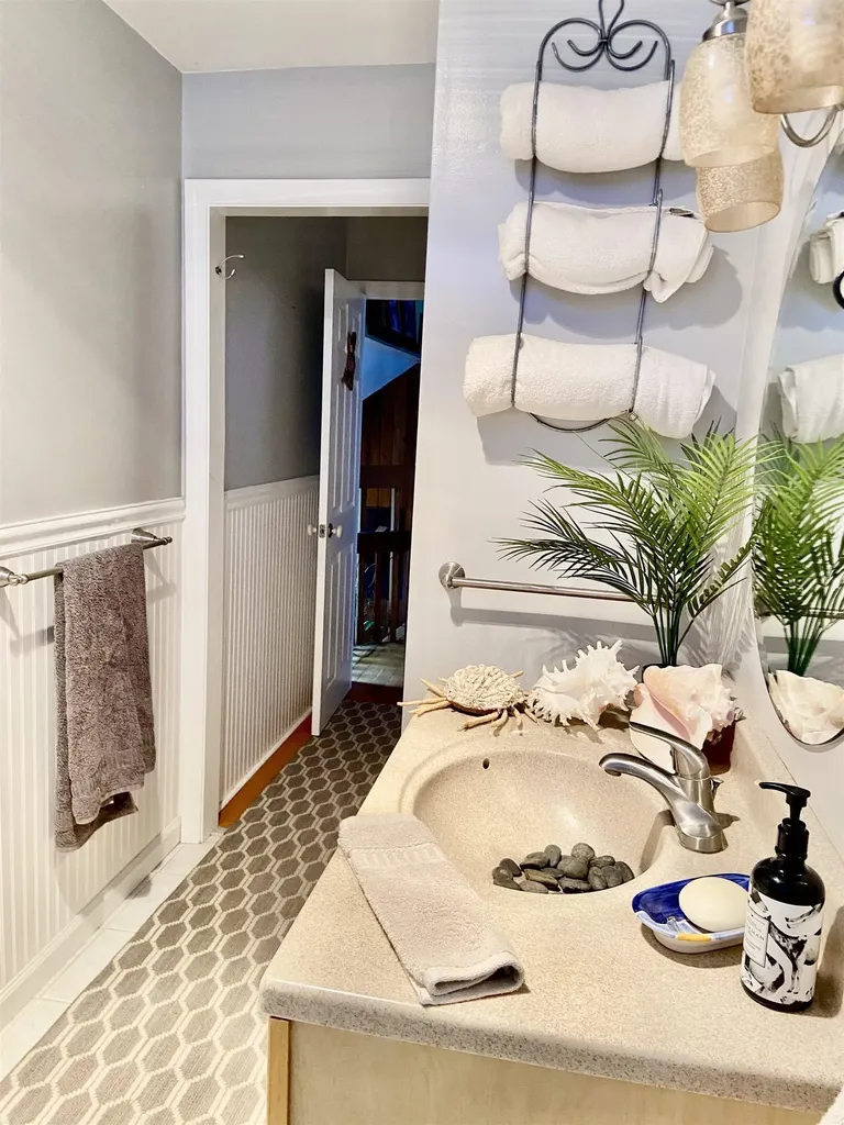 6 Crank Road Hampton Falls NH 03844