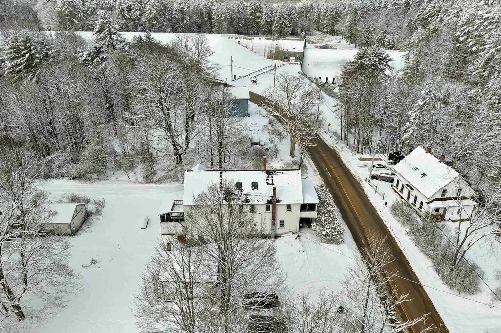 11 White Plains Road Webster NH 03303