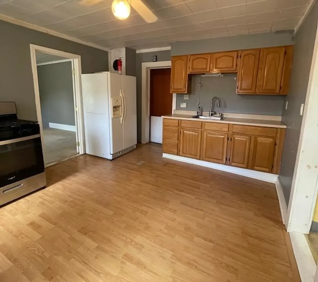11 White Plains Road Webster NH 03303