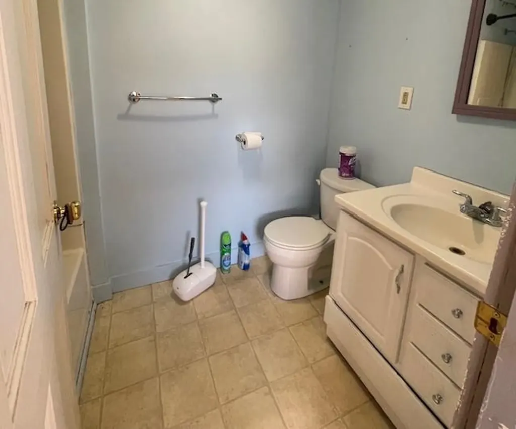 11 White Plains Road Webster NH 03303