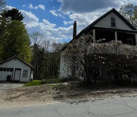 11 White Plains Road Webster NH 03303