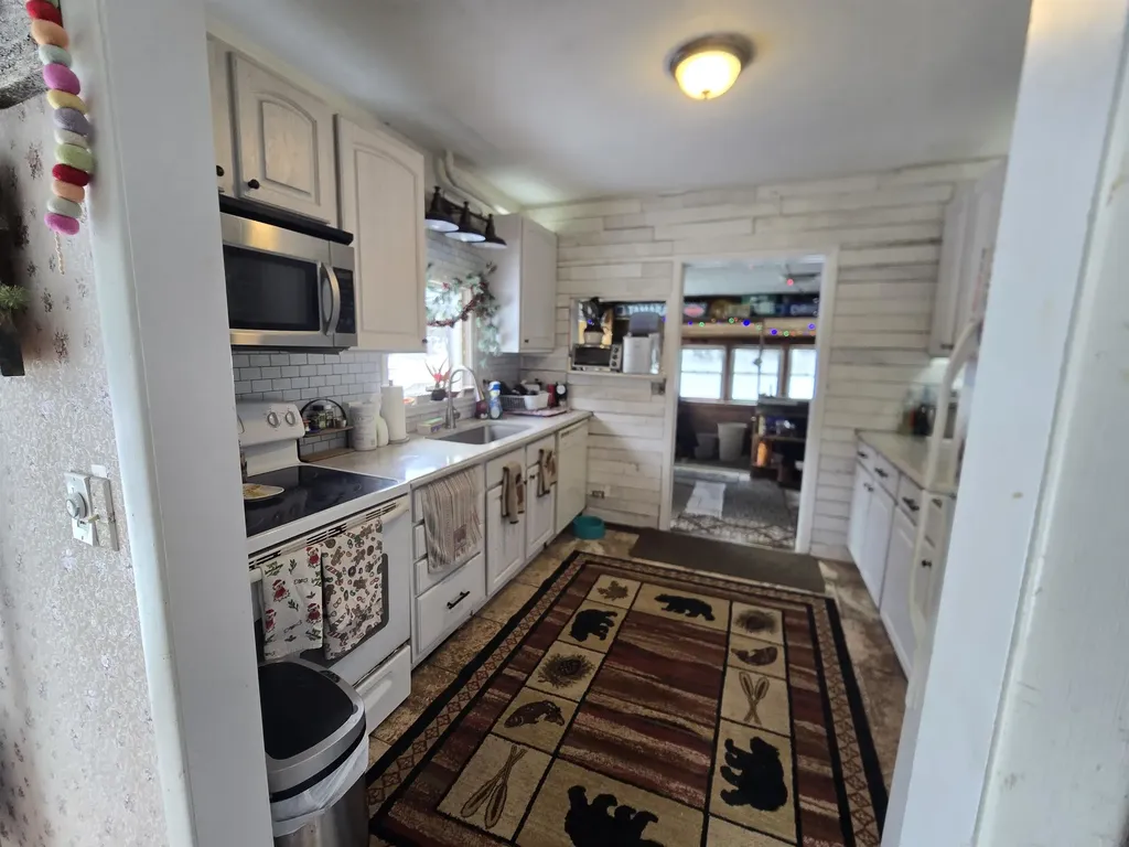 3148 Route 11 Londonderry VT 05148