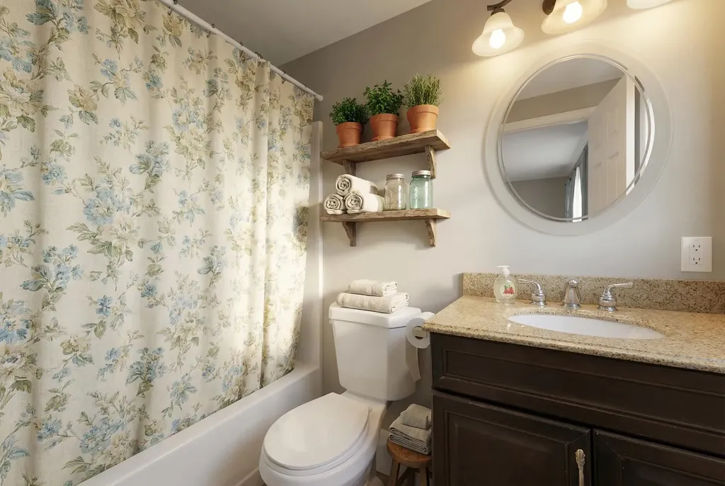 29 Birch Road Middleton NH 03887