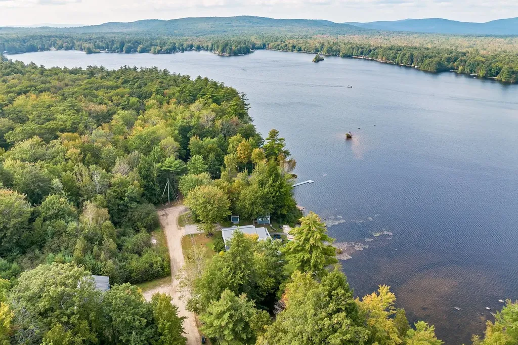 29 Birch Road Middleton NH 03887