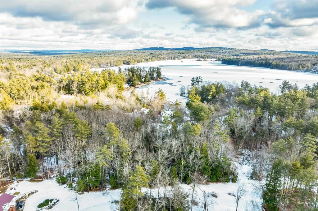 29 Birch Road Middleton NH 03887