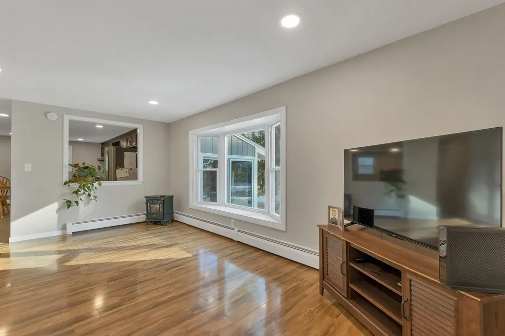 29 Birch Road Middleton NH 03887