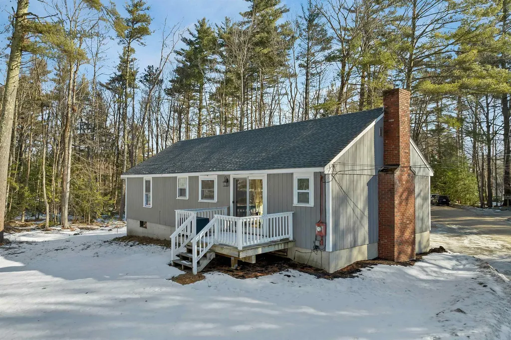 29 Birch Road Middleton NH 03887