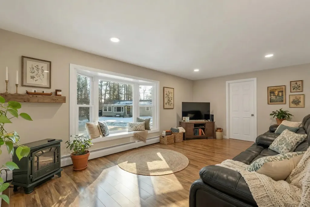 29 Birch Road Middleton NH 03887