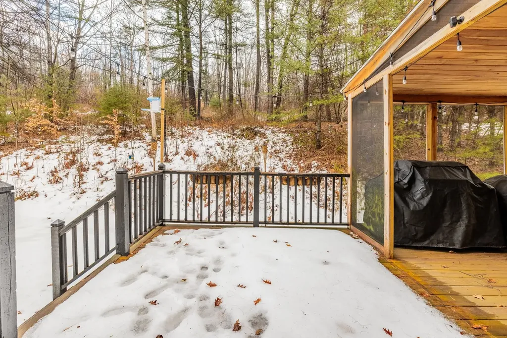 49 Cottage Circle Lebanon NH 03784