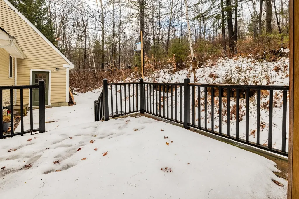 49 Cottage Circle Lebanon NH 03784