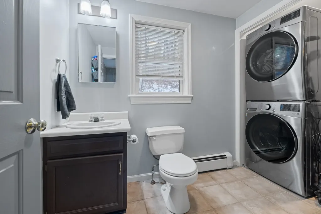 49 Cottage Circle Lebanon NH 03784