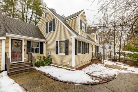 49 Cottage Circle Lebanon NH 03784