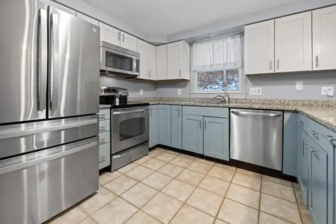 49 Cottage Circle Lebanon NH 03784