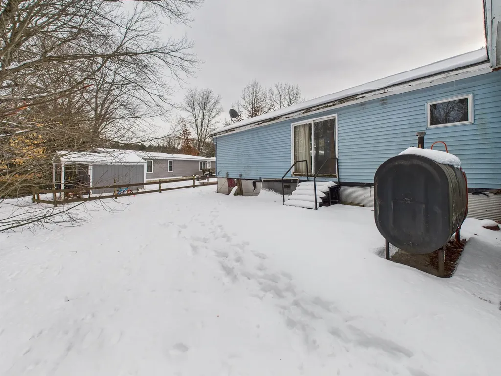 97 Lat Lane Swanzey NH 03446