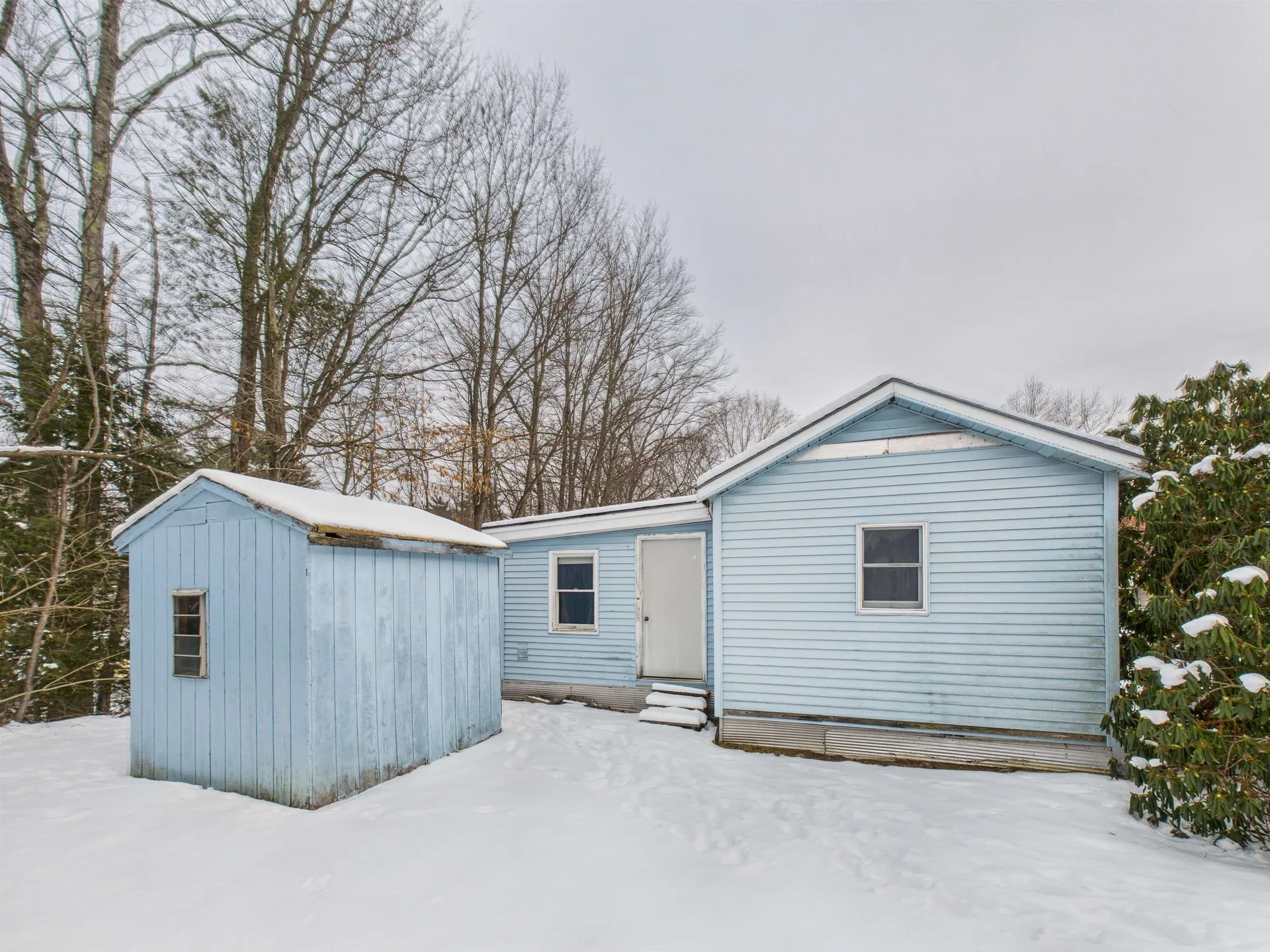 97 Lat Lane Swanzey NH 03446