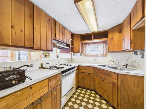 97 Lat Lane Swanzey NH 03446