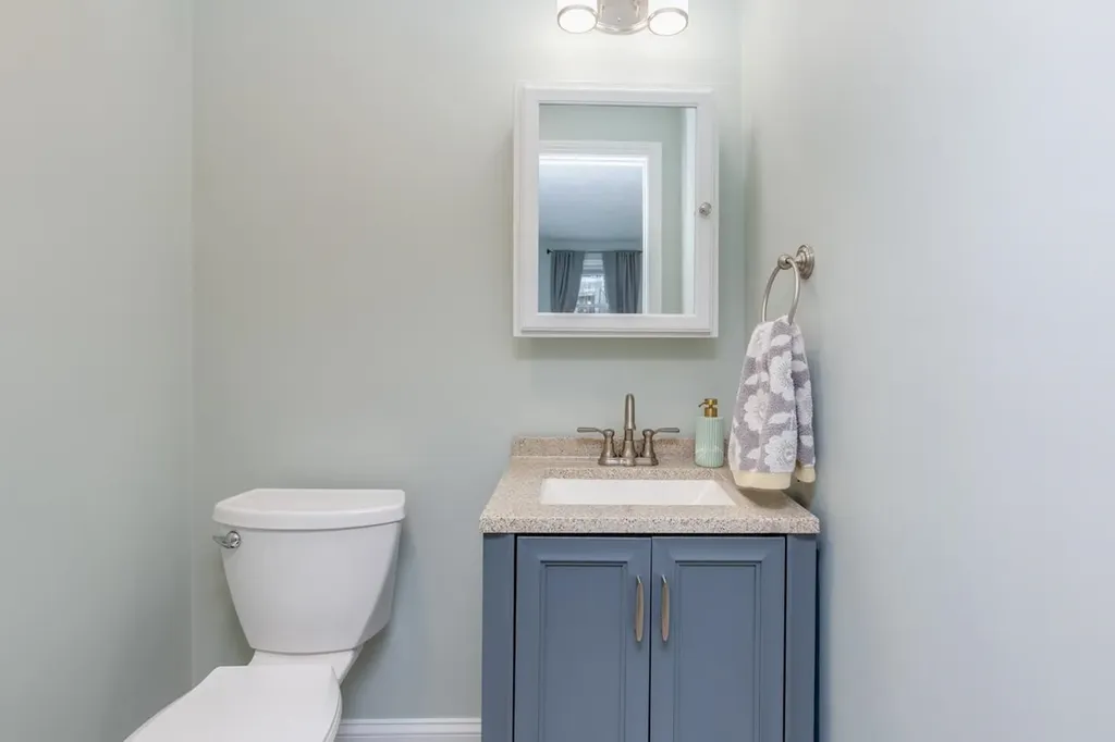 9 Pleasant View Drive Hooksett NH 03106