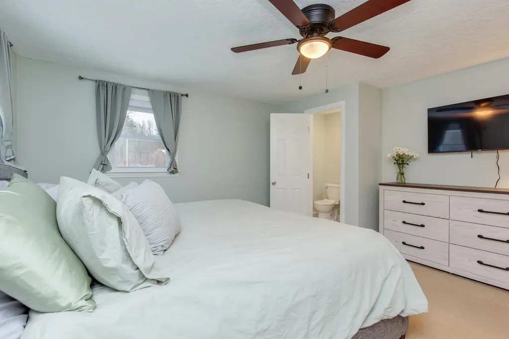 9 Pleasant View Drive Hooksett NH 03106