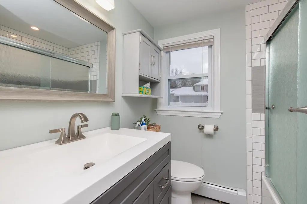 9 Pleasant View Drive Hooksett NH 03106