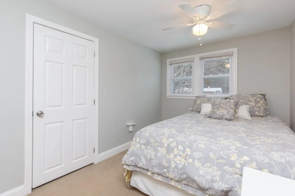 9 Pleasant View Drive Hooksett NH 03106