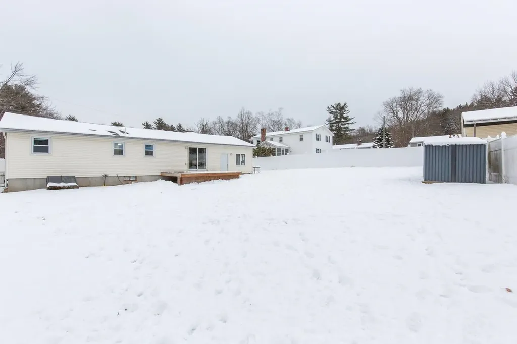 9 Pleasant View Drive Hooksett NH 03106