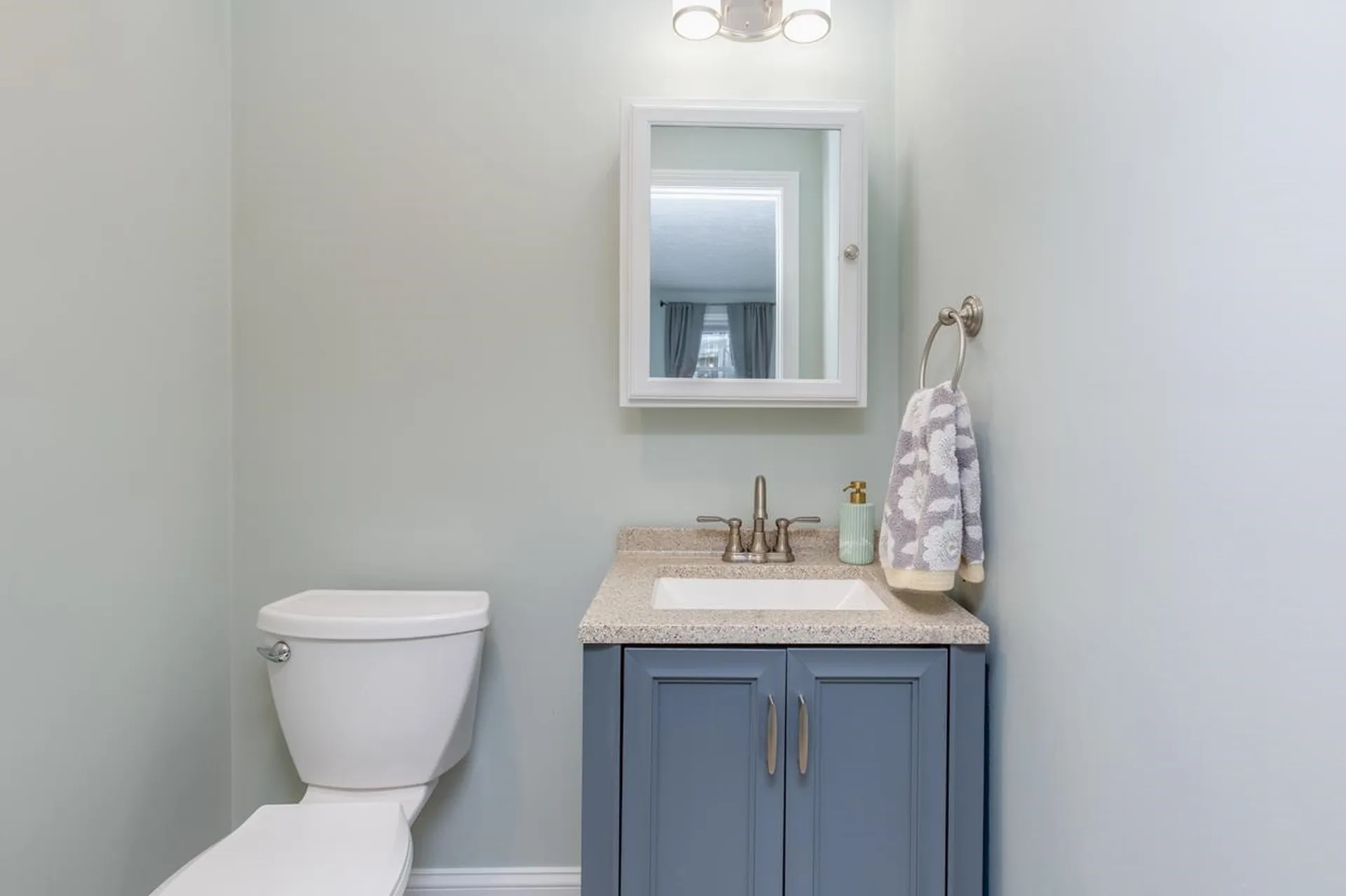 9 Pleasant View Drive Hooksett NH 03106