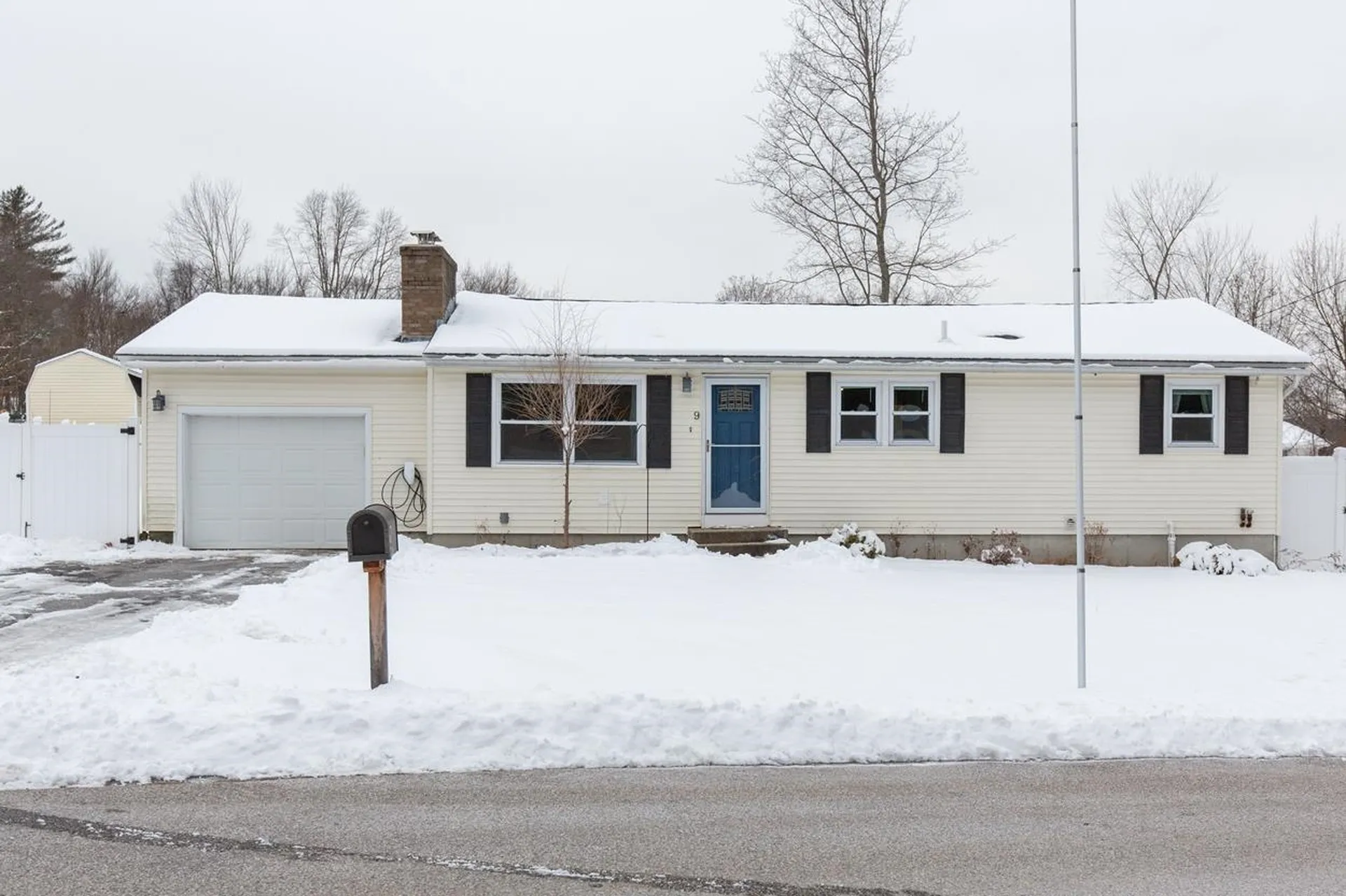 9 Pleasant View Drive Hooksett NH 03106