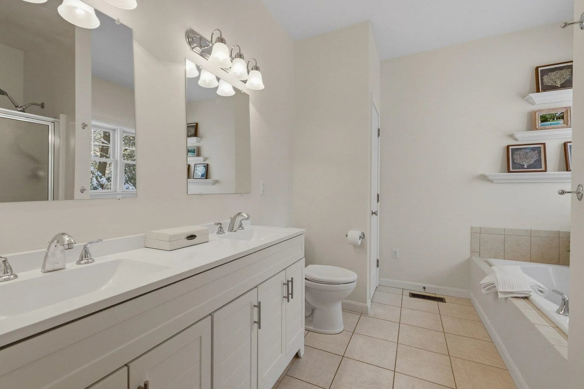 21 Parkman Brook Lane Stratham NH 03885