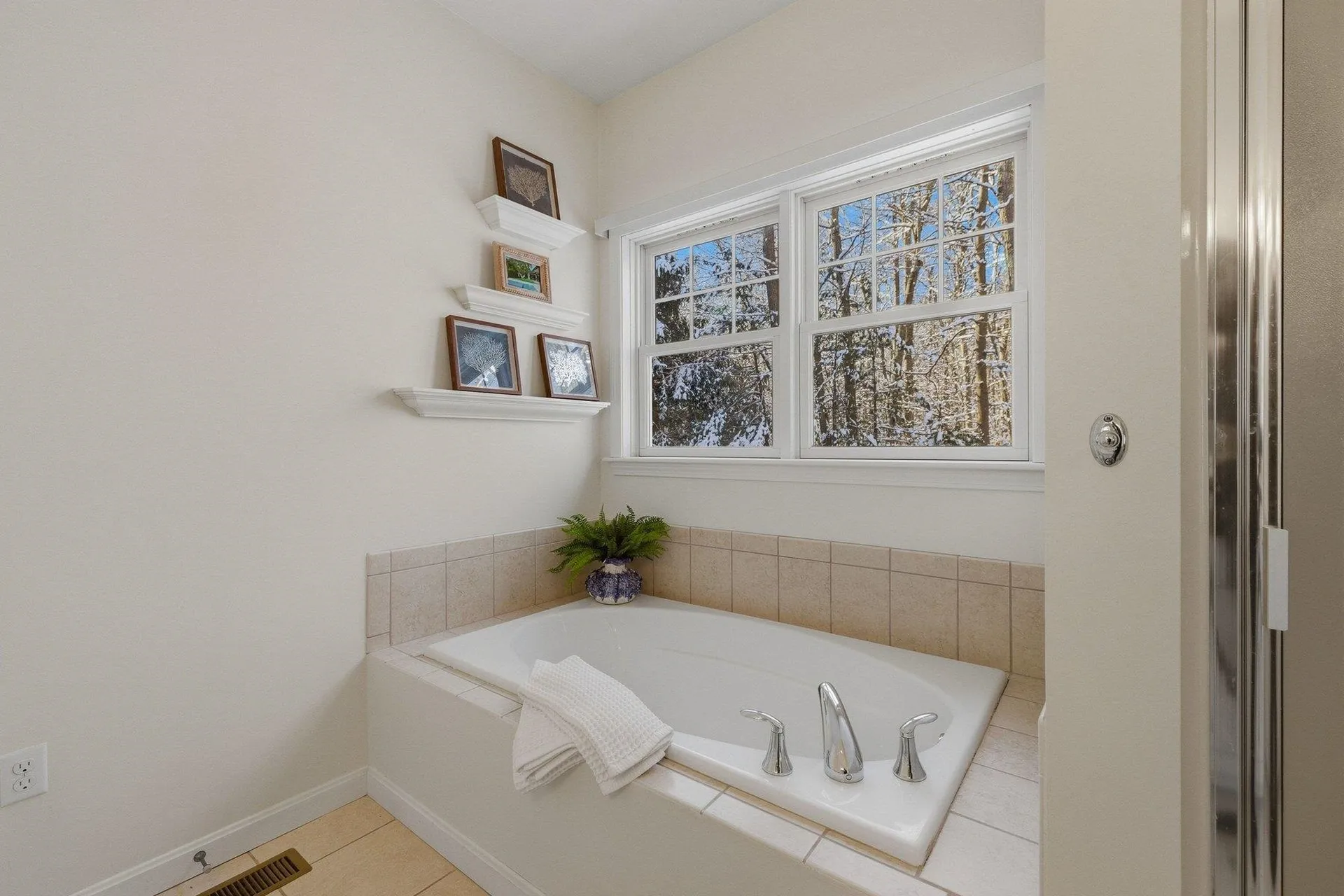 21 Parkman Brook Lane Stratham NH 03885