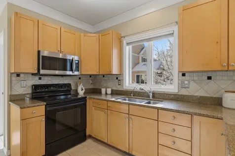 21 Parkman Brook Lane Stratham NH 03885